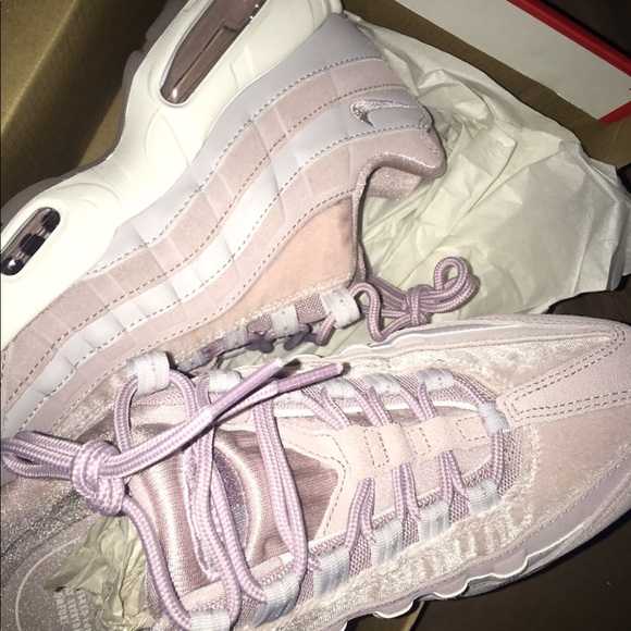nike air max 95 lx pink